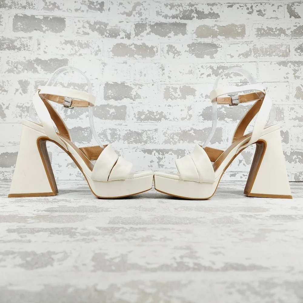 New ABOUND Tracy Ankle Strap Platform Sandal In Ivory T335